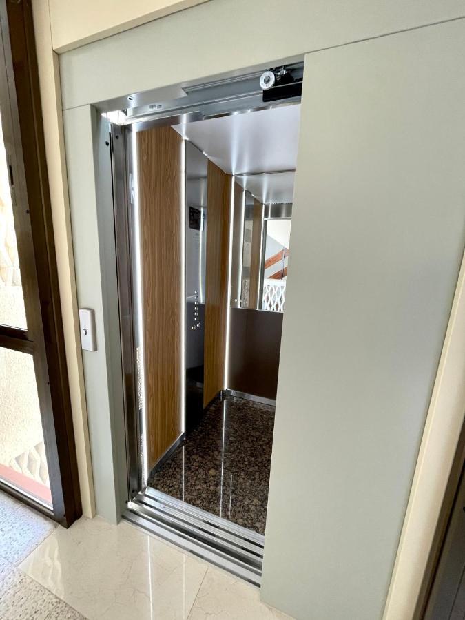Gatu Casa Muse Junto A La Playa, Vista Al Mar, Aire Acc, Terraza, Wifi Y Chimenea " Preferente Mayores De 25 Anos Y Familias " El Puerto de Santa María Esterno foto